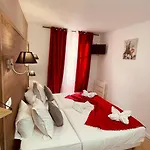 Jeff Hotel 2*
