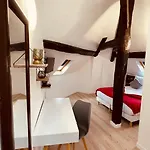 Jeff Hotel 2*