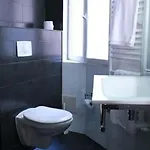 Jeff Hotel